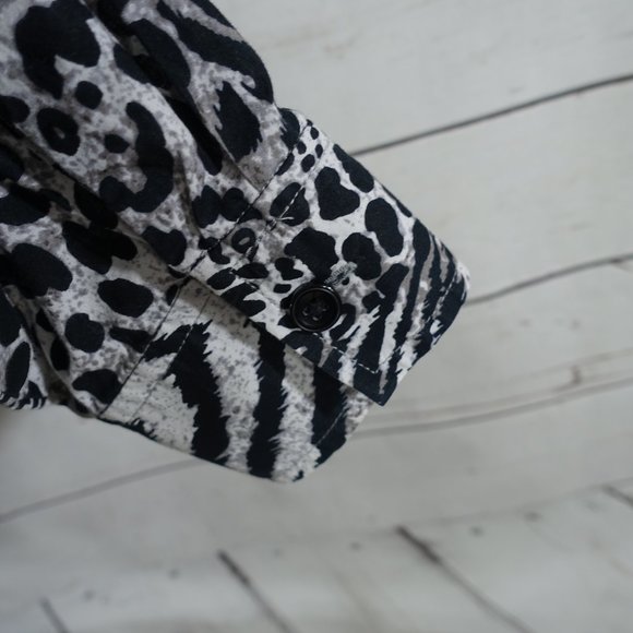 Jones New York Sport Tiger Print Blouse - Picture 7 of 9